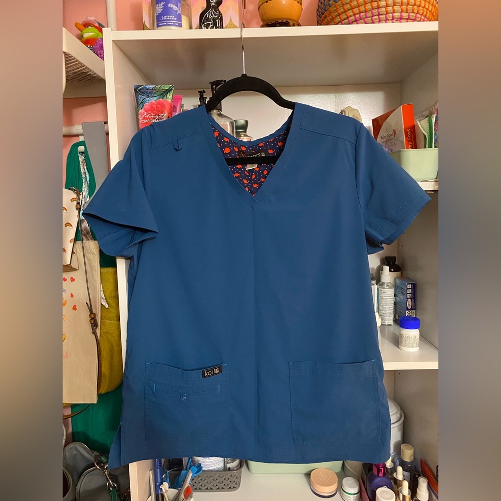 THIS IS A SET! Koi Women's Teal Scrub Top AND bottoms.